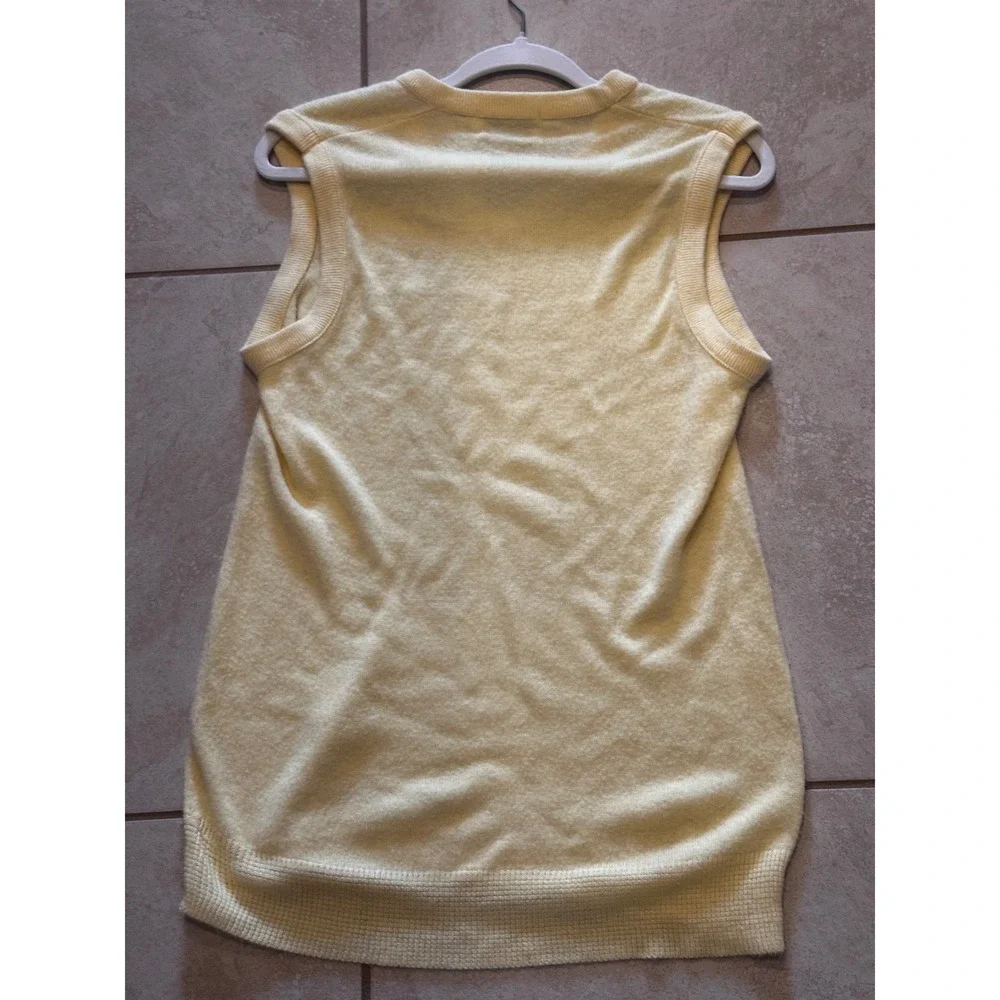 Izod Lacoste Sweater Vest Mens Medium Vintage V Crocodile Knit Preppy Old‎ Money